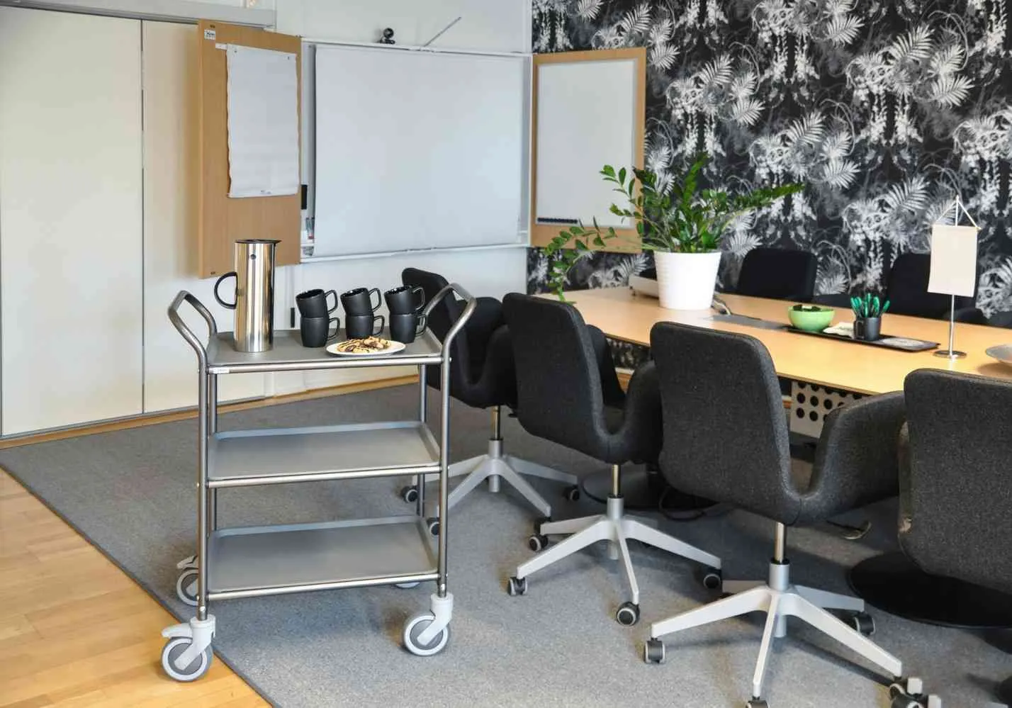 Tablettwagen mit 3 abnehmbaren Tabletts | Kongamek_KM1620-AA_